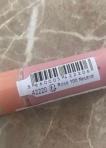 Yves Rocher Yves Rocher Aydınlık Görünüm Veren Likit Kapatıcı