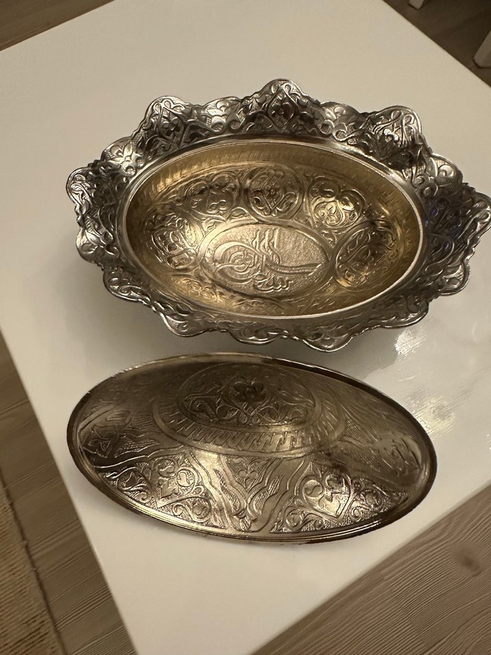 Gümüş Görünümlü Kapaklı Sunumluk - Görsel 4