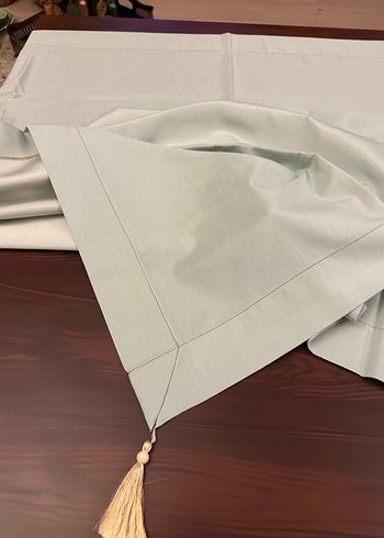 Nil Yeşili Kare Masa Örtüsü - Görsel 2