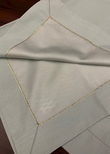 Nil Yeşili Kare Masa Örtüsü - Görsel 4