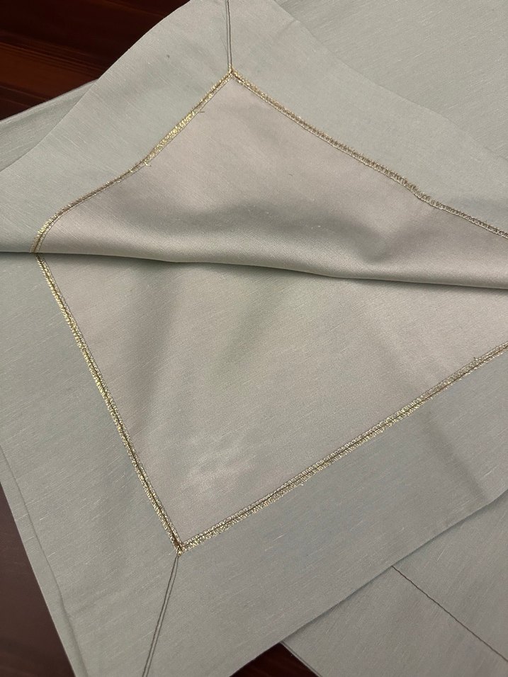 Nil Yeşili Kare Masa Örtüsü - Görsel 4