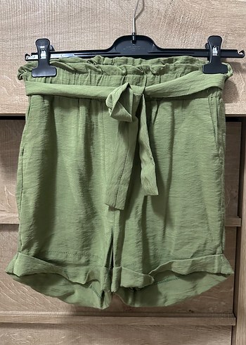 Haki Lastikli Bel Cepli Şort - Görsel 2
