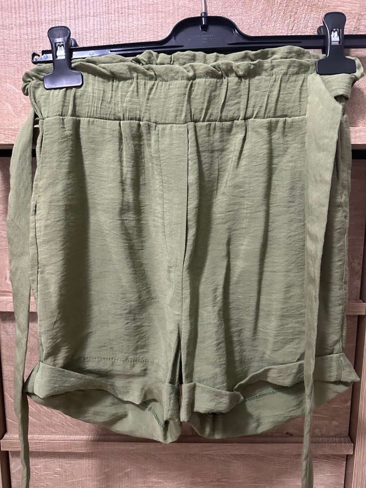 Haki Lastikli Bel Cepli Şort - Görsel 3