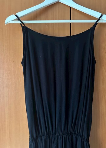 Siyah Etek Ucu Asimetrik ve Püskül Detaylı Uzun Elbise Askılı - Görsel 4