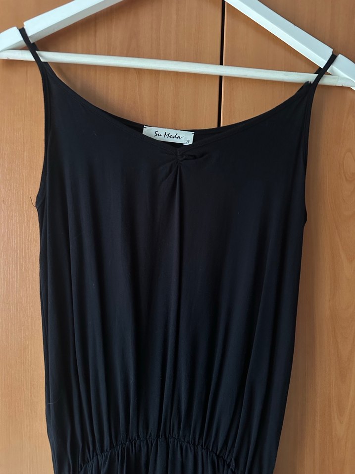 Siyah Etek Ucu Asimetrik ve Püskül Detaylı Uzun Elbise Askılı - Görsel 3