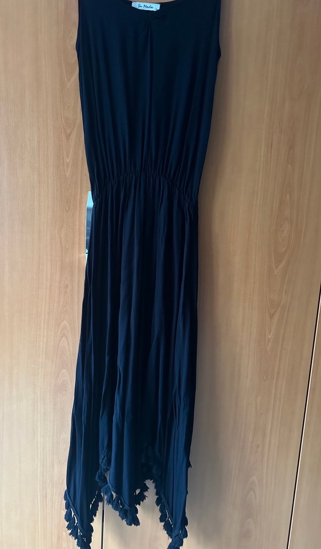 Siyah Etek Ucu Asimetrik ve Püskül Detaylı Uzun Elbise Askılı - Görsel 2