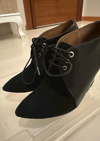 Nine West Deri Süet Bağcıklı Bot - Görsel 2