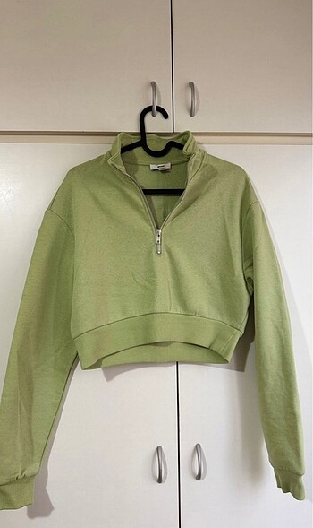 Fermuar Detaylı Crop Sweatshirt