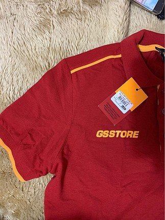 s Beden kırmızı Renk Gs store