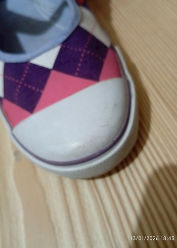 Mor Ekoseli Spor Ayakkabı - Görsel 3