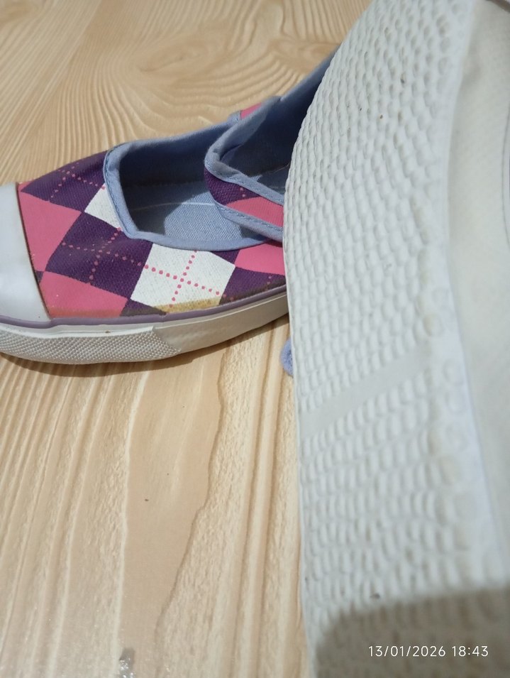 Mor Ekoseli Spor Ayakkabı - Görsel 4