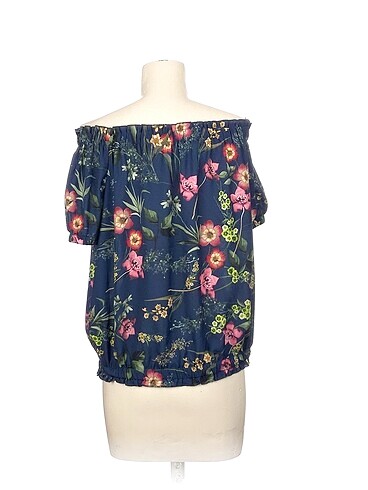 40 Beden PreLoved Bluz %70 İndirimli.