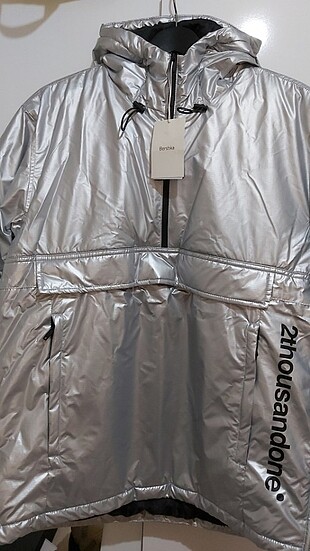 Bershka Kanguru Mont