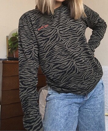 Urban outfitters sweatshirt