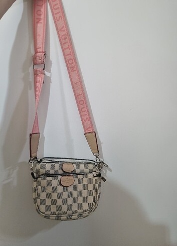 Louis Vuitton Kol çantası 