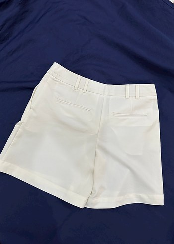 xs Beden Beyaz Pilili Kadın Mini Şort