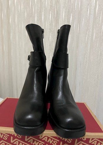 Diğer Tokalı Siyah Deri Kadın Topuklu Bot