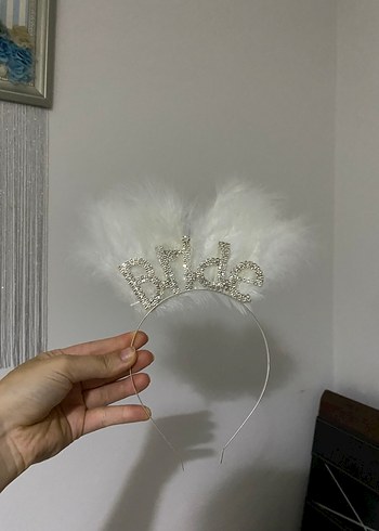 Tüylü Beyaz Bride Taç