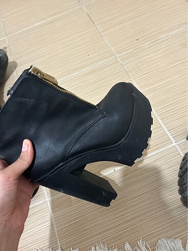 37 Beden siyah Renk Topuklu ayakkabı