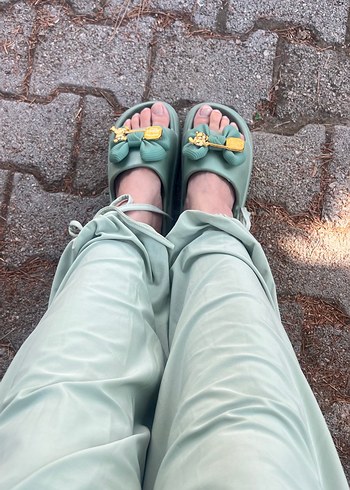 Crocs Mint Yesili Fiyonk Detayli Rahat Terlik