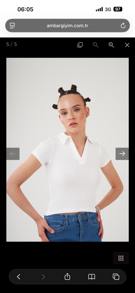 Beyaz V Yaka kaskorse Tişört - Görsel 3