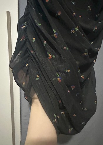 Siyah baskılı tül örme kısa kollu Elbise kare yaka - Görsel 4