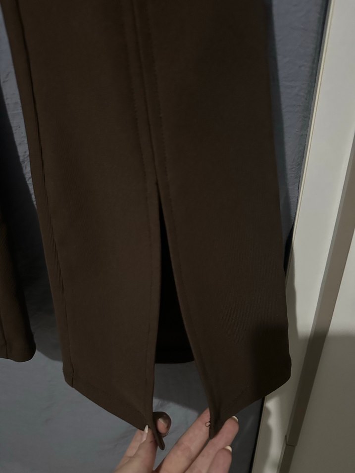 Bershka Kahverengi ottoman kumaş paçası detaylı pantolon tayt - Görsel 2