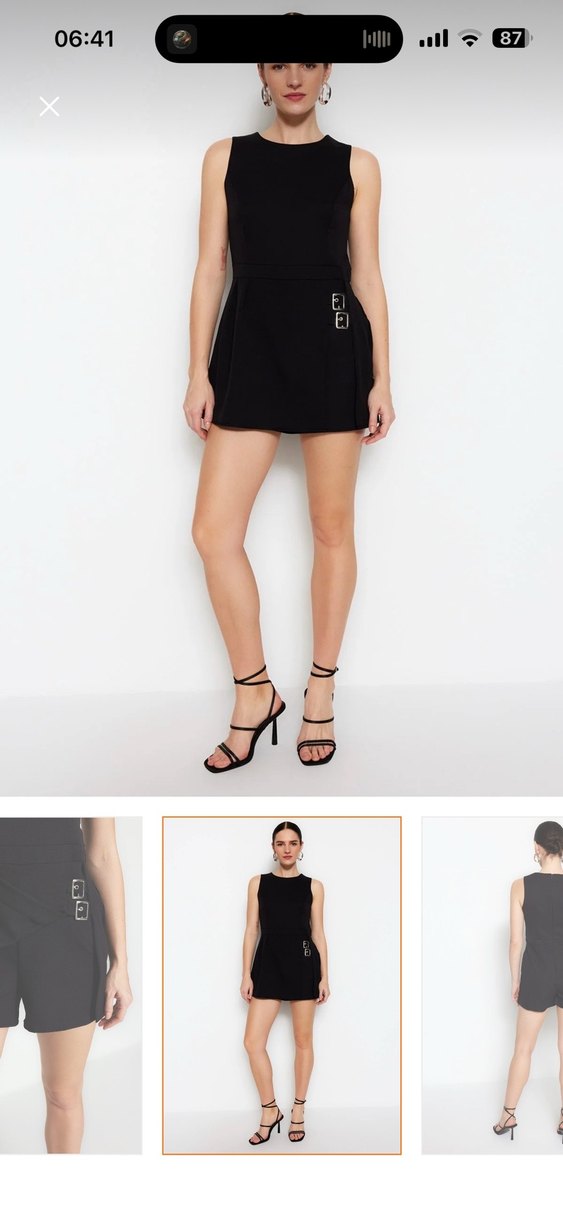 Siyah Mini şort etekli kemer deraylı dokuma tulum Elbise - Görsel 4