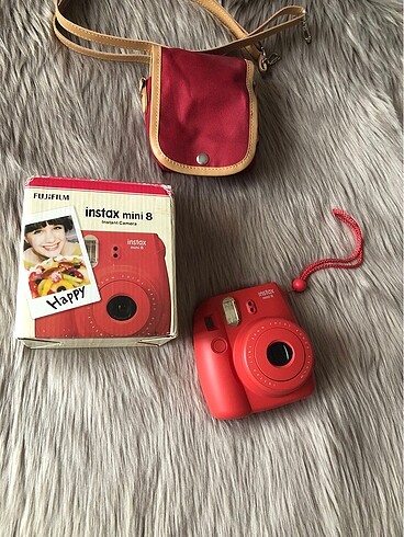 Kırmızı instax