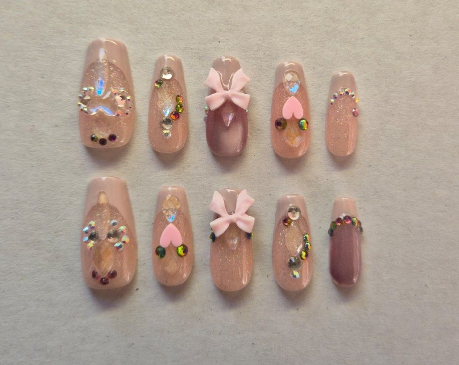 Charmlı Jel Takma Tırnak - Görsel 2