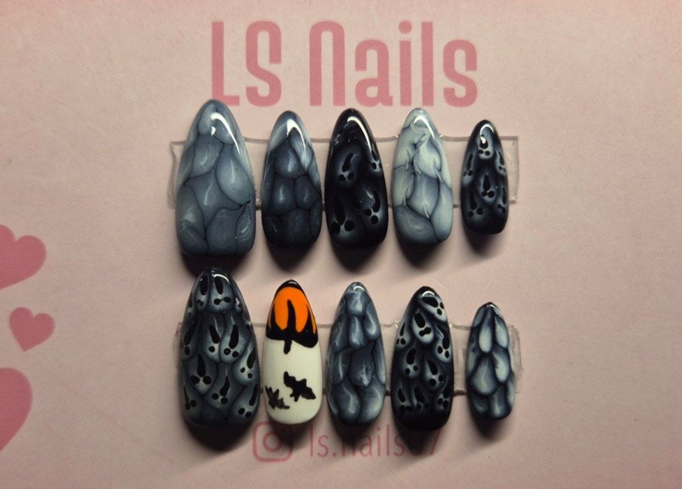 Siyah Desenli Jel Takma Tırnak - Görsel 3