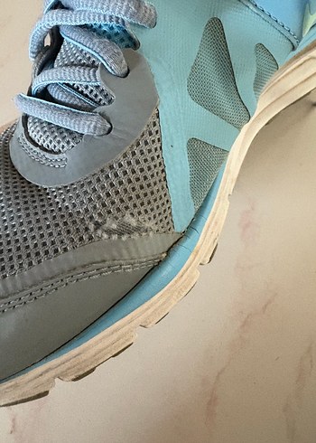 37,5 Beden Nike ayakkabı