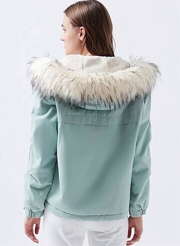 Mavi Jeans Su yeşili içi kürklü mont