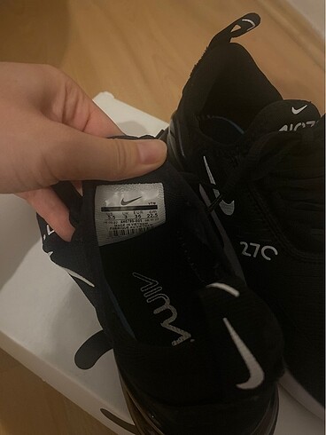 36 Beden siyah Renk Orjinal Nike spor ayakkabı