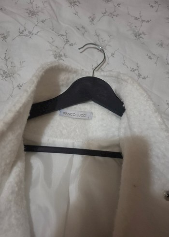 Zara Düğmeli Beyaz Midi Kadın Ceket