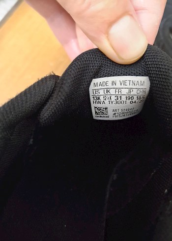 31 Beden Erkek Çocuk Siyah Adidas Cırt Cırtlı Spor Ayakkabı