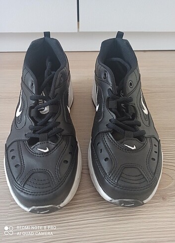 39 Beden Nike spor ayakkabi.marka temsilidir