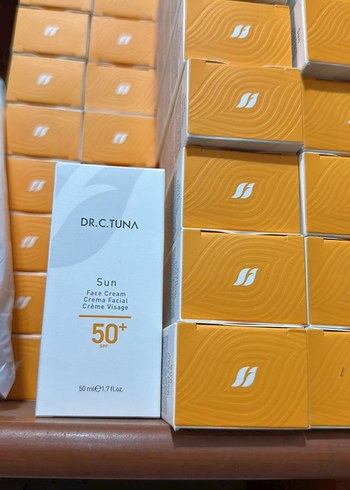 DR.C.TUNA SPF 50+ Yüz Güneş Kremi
