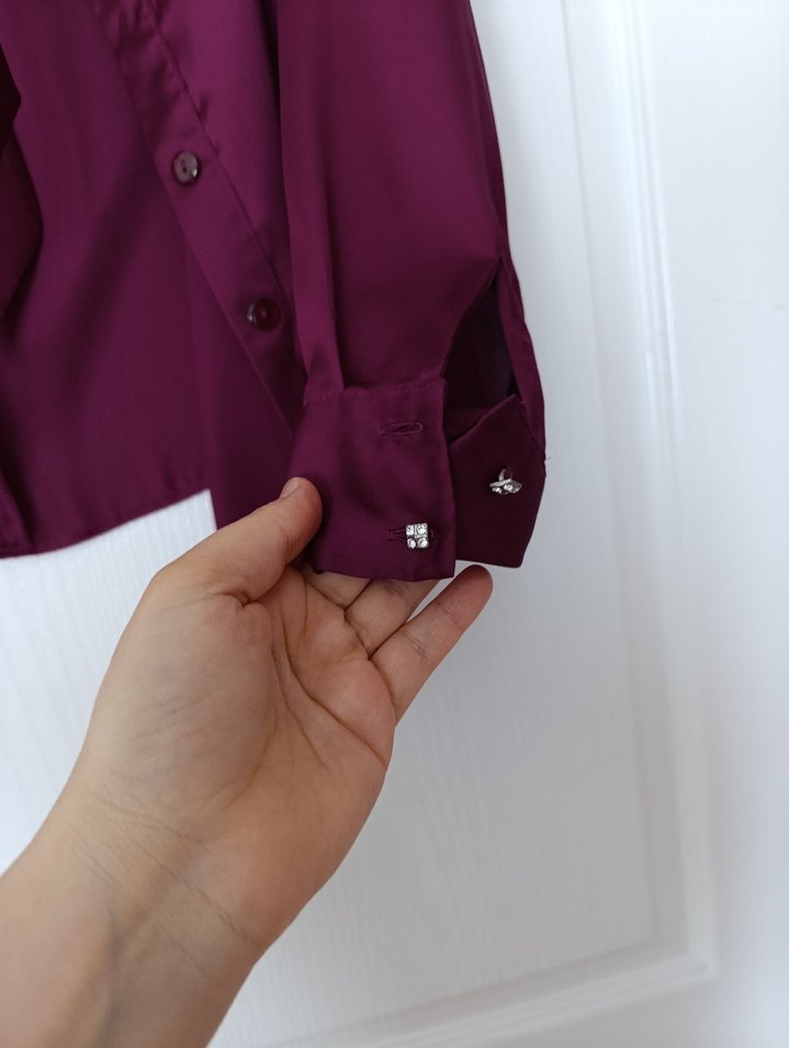 Bordo Düğmeli Saten Kadın Gömlek - Görsel 3