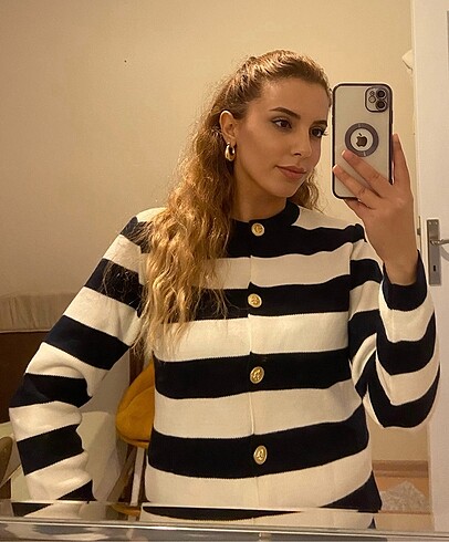 Zara gold düğmeli lacivert hırka