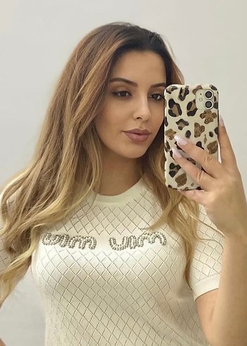 Miu Miu Nakışlı Beyaz Kısa Kollu Triko Tişört