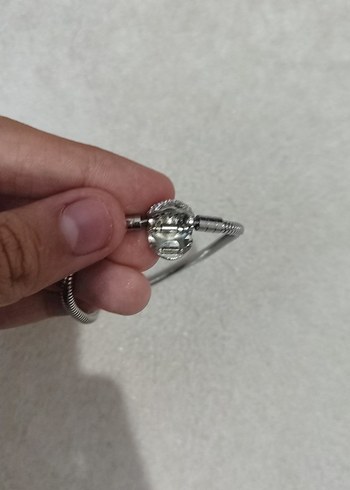 Pandora charmsız Pandora zincir detaylı yılan derısıdesenlı bıleklıktır