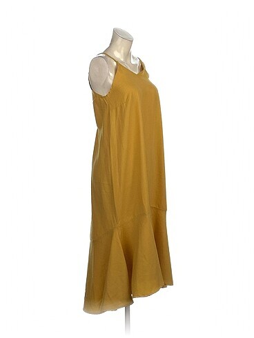 Diğer PreLoved Uzun Elbise %70 İndirimli.