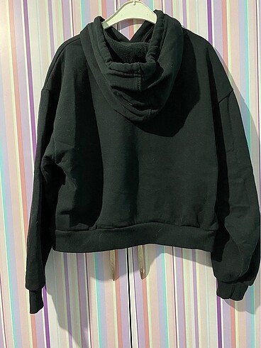 Defacto Sweat