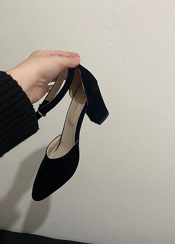 39 Beden siyah Renk Kalın topuklu ayakkabı 
