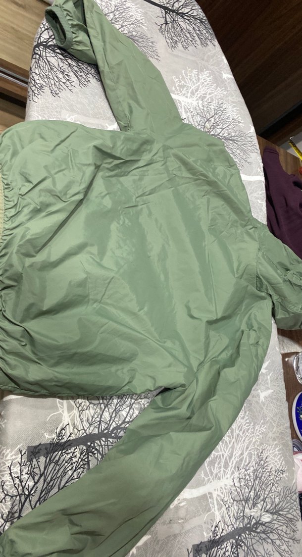 Erkek Kapüşonlu Yeşil Rüzgarlık - Görsel 4