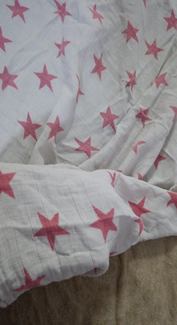 kırmızı  Yıldız Desenli muslin - Görsel 2