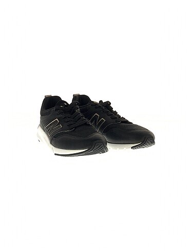 New Balance New Balance Spor Ayakkabı %70 İndirimli.