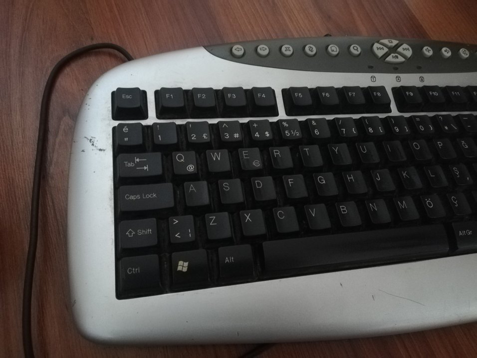 Gri Kablolu Klavye - Görsel 3