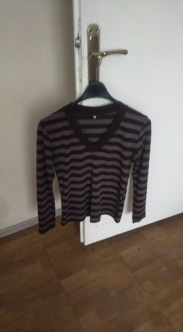 Gri Düğmeli Uzun Kollu Triko Hırka - Görsel 2